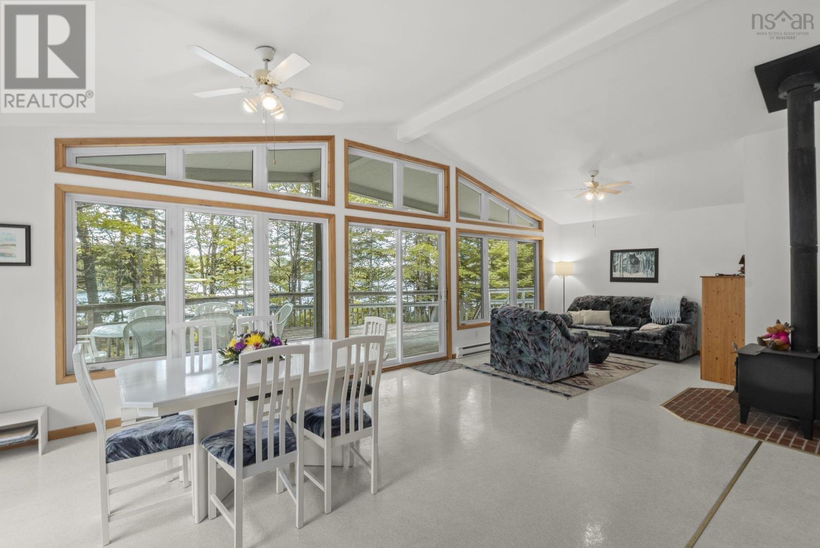376 Lakefront Drive