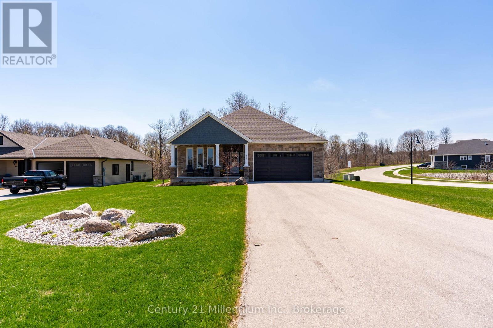 401 ALGOMA CRESCENT