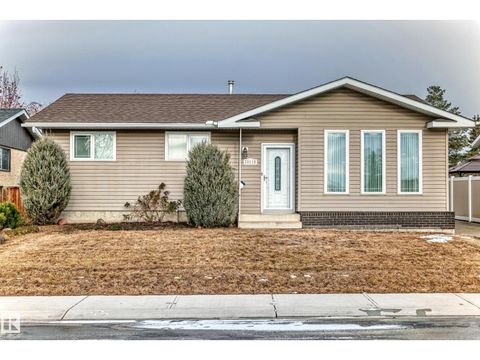 10116 166 AV NW Edmonton AB T5X2G5