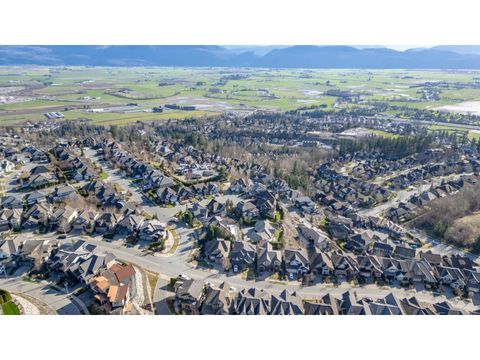 2660 EAGLE MOUNTAIN DRIVE Abbotsford BC V3G0B1