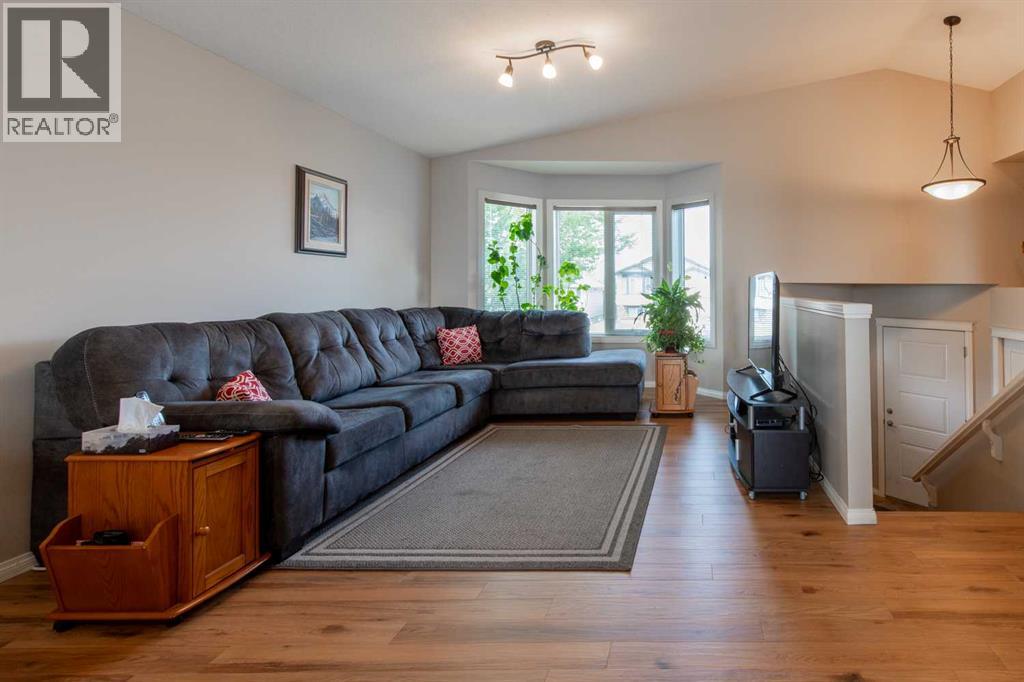 195 Mt Sundial Court W
