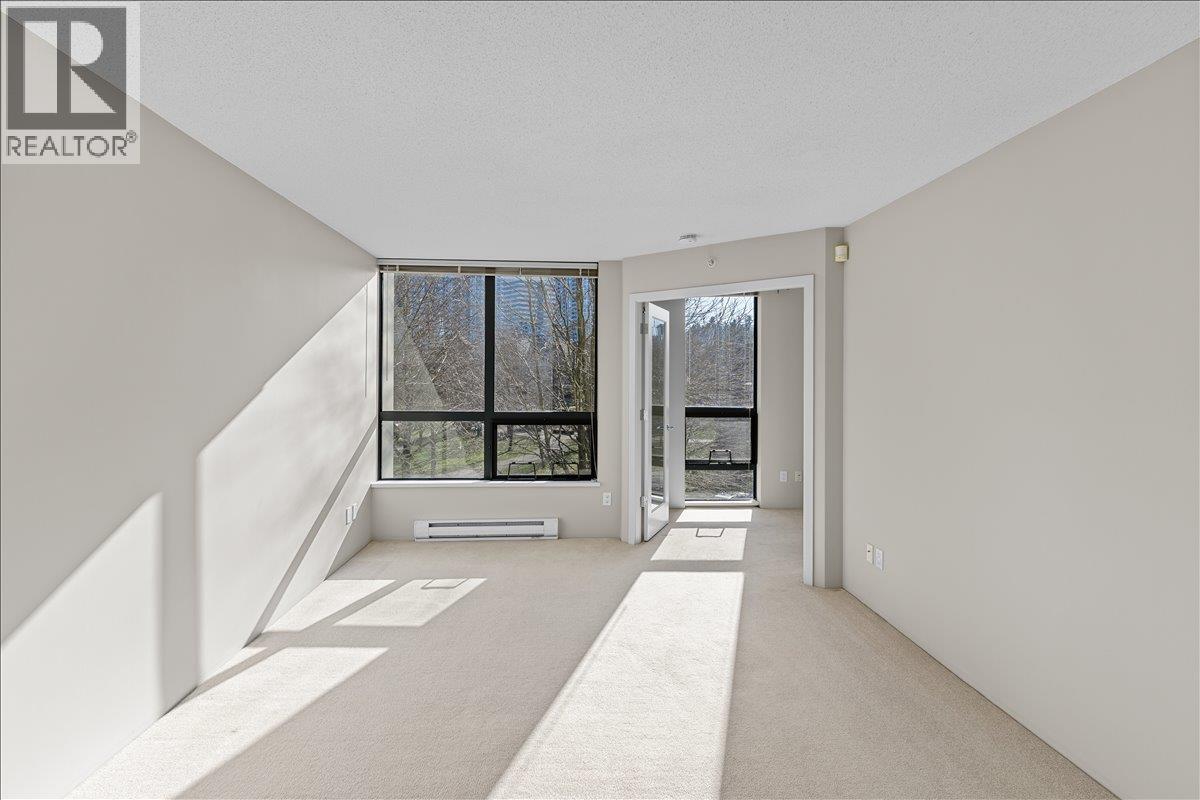 303 3588 CROWLEY DRIVE