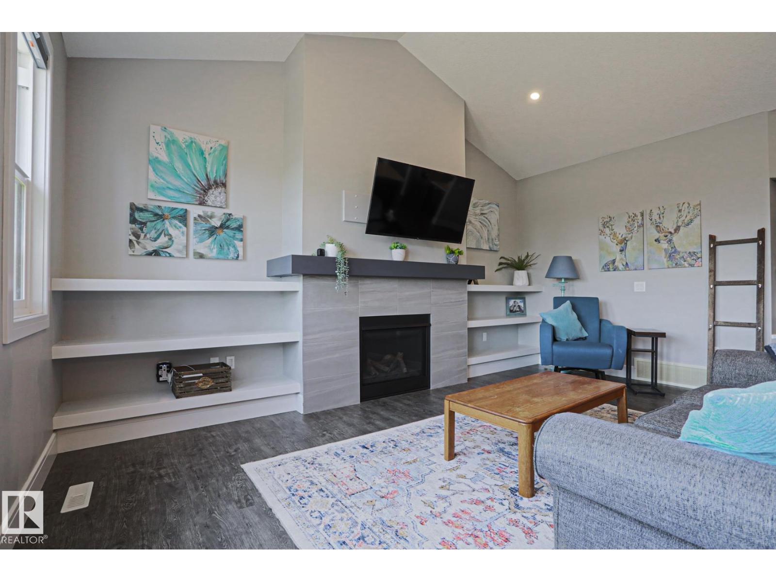 9711 223 ST NW