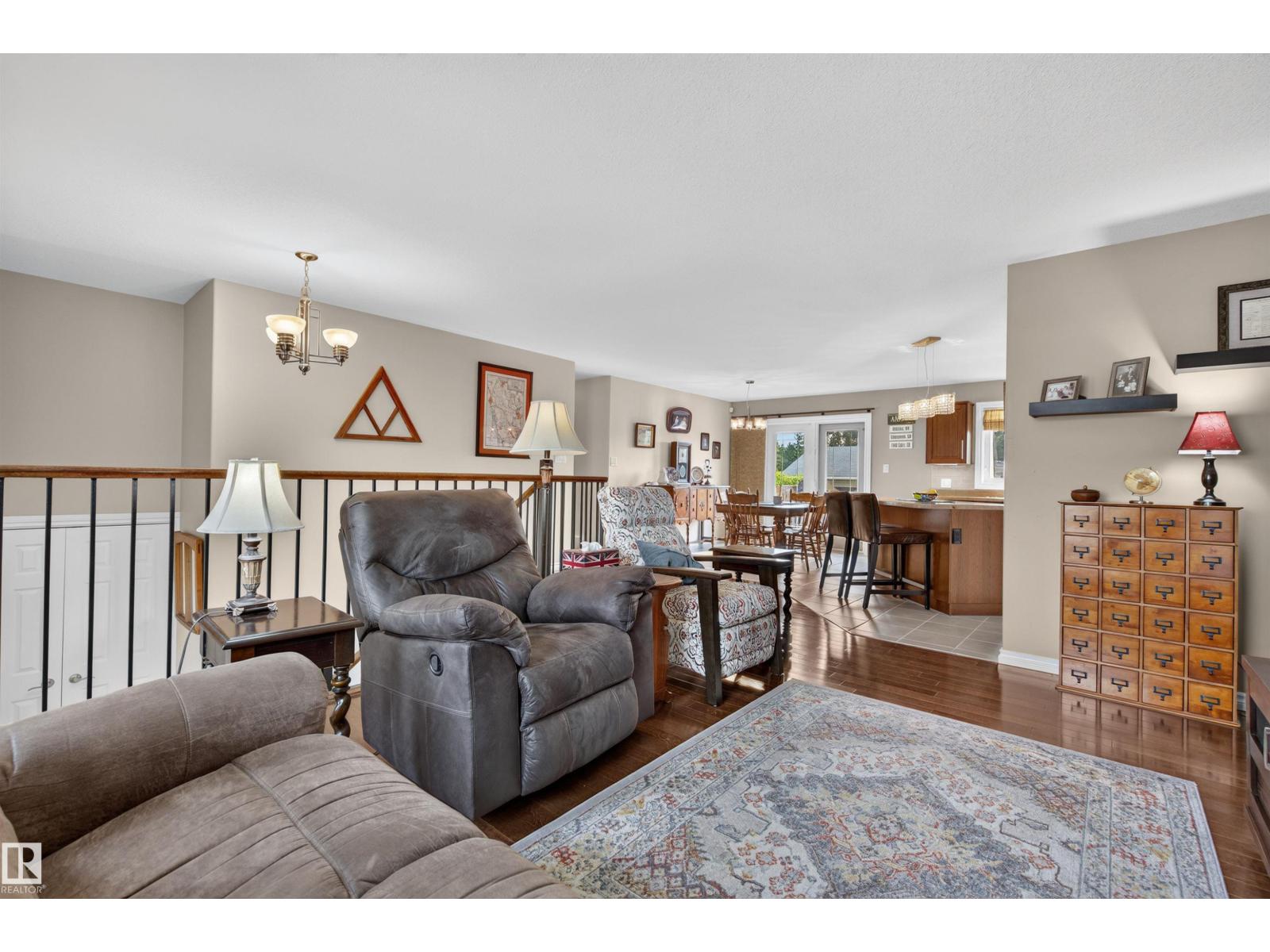210 23 ST