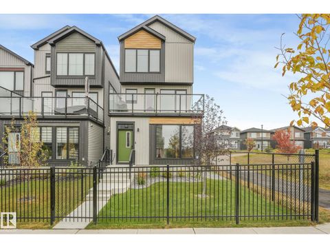 488 38A ST SW SW Edmonton AB T6X6X2