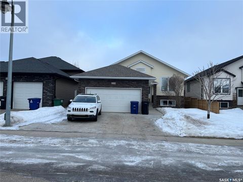 531 Dickson LANE Saskatoon SK S7T0H7