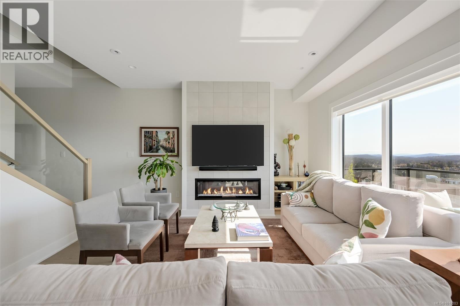 1122 Olivine Mews