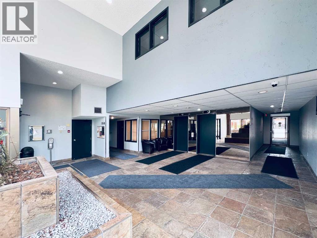 114, 550 Westwood Drive SW