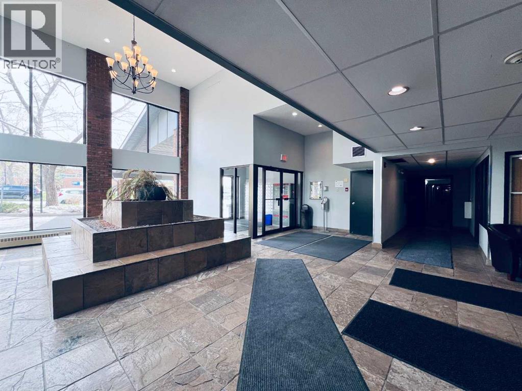 114, 550 Westwood Drive SW
