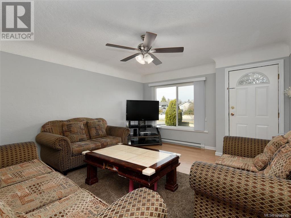 85 Battleford Ave