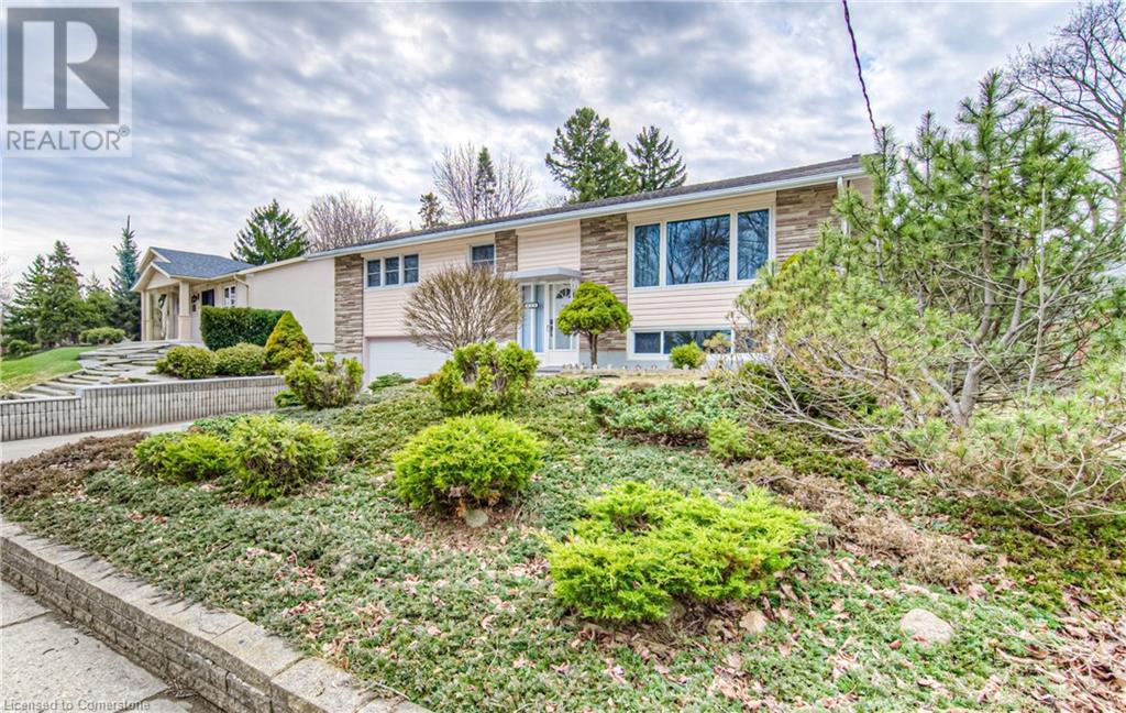 211 LAKESIDE DR Drive