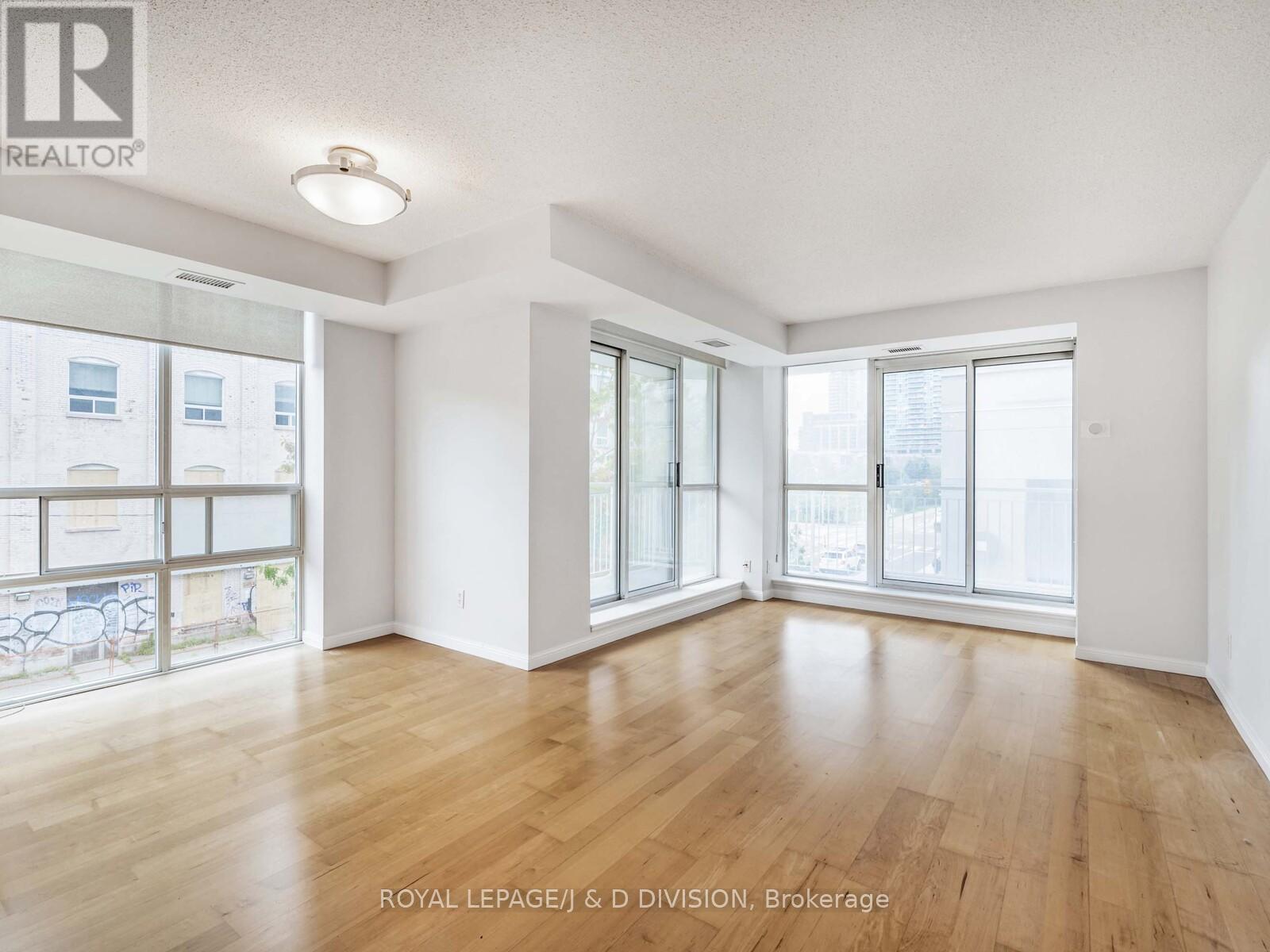 305 - 18 STAFFORD STREET