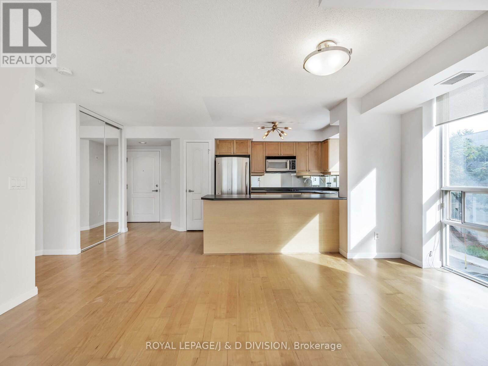 305 - 18 STAFFORD STREET