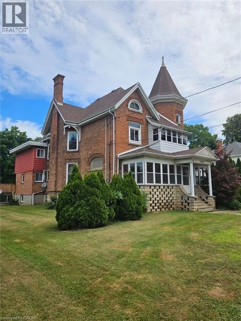 463 KING Street W Chatham-Kent ON N7M1G6