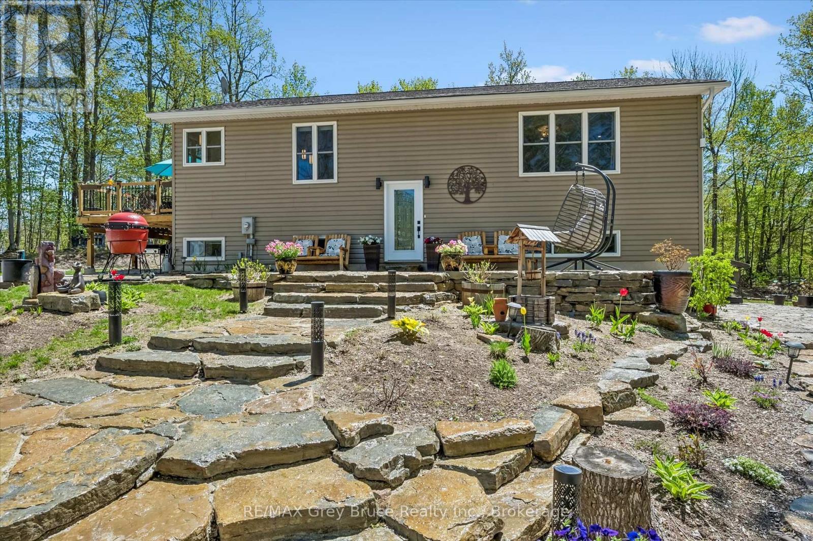 50 CREEK SIDE CRESCENT