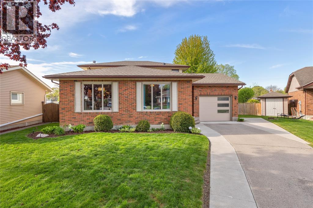 315 OAKLEA COURT