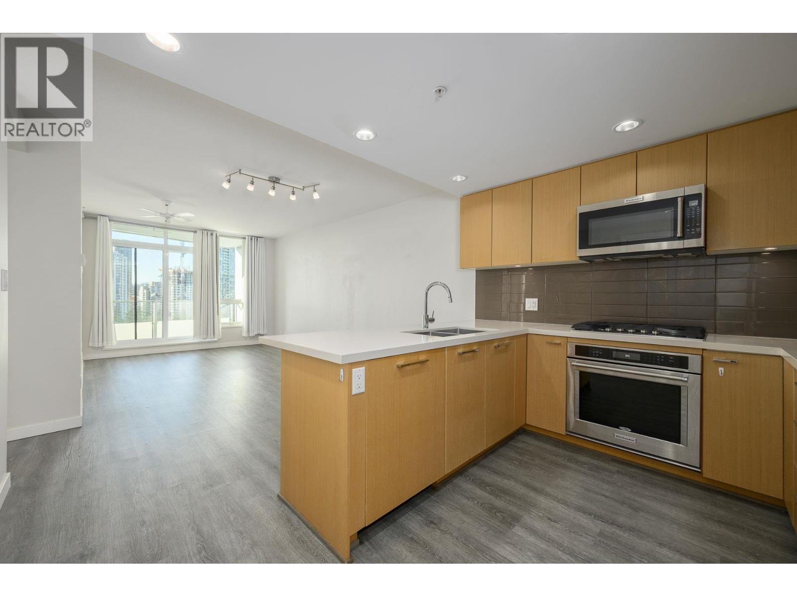 2307 3093 WINDSOR GATE