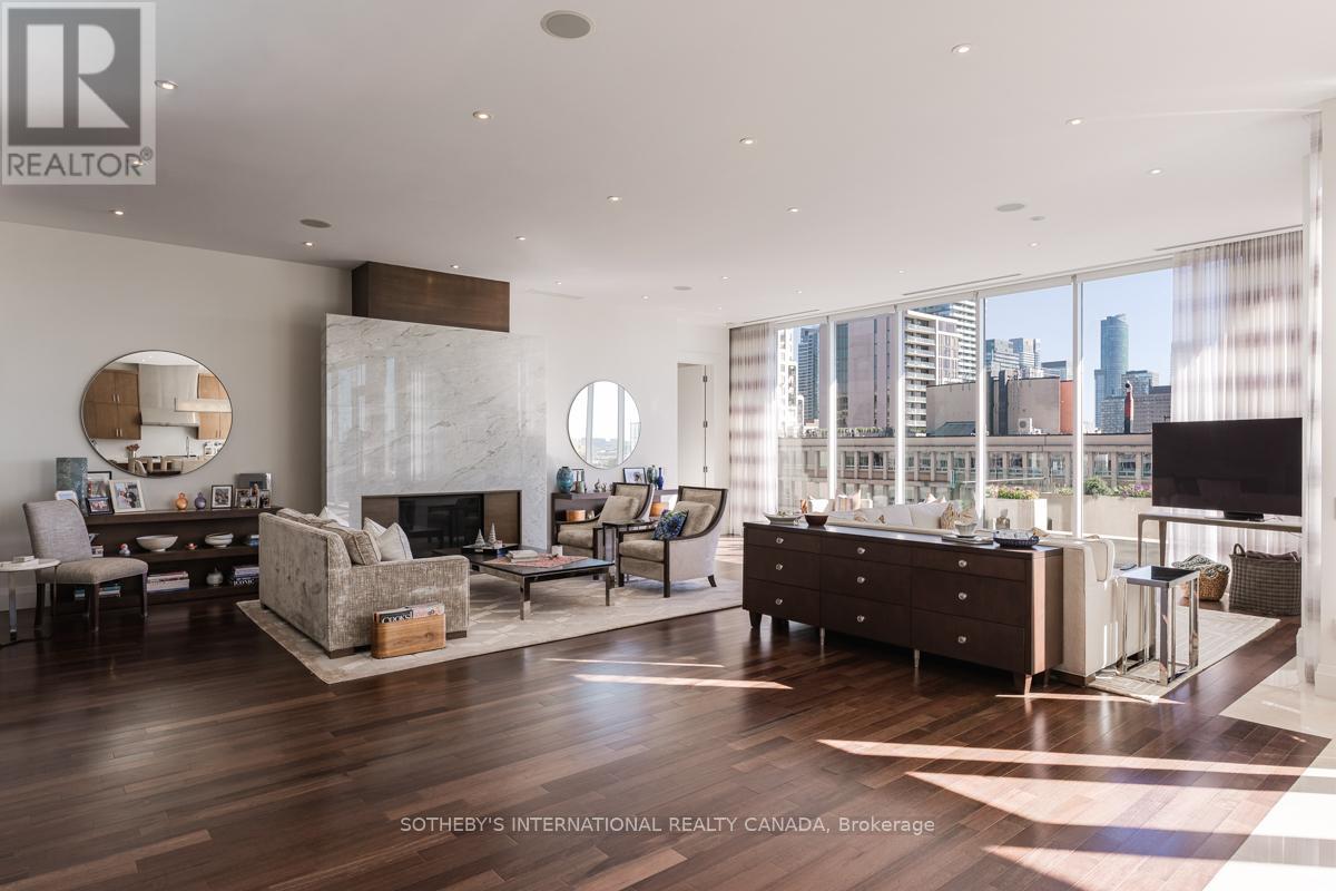 1201 - 155 CUMBERLAND STREET