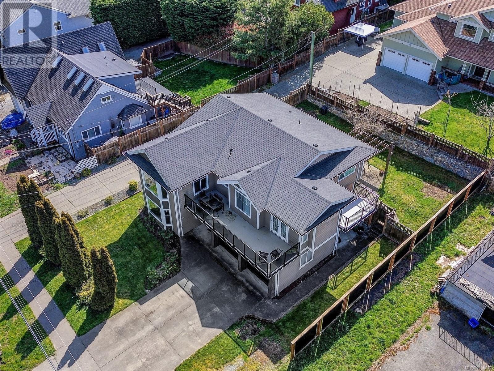 919 Lodge Ave