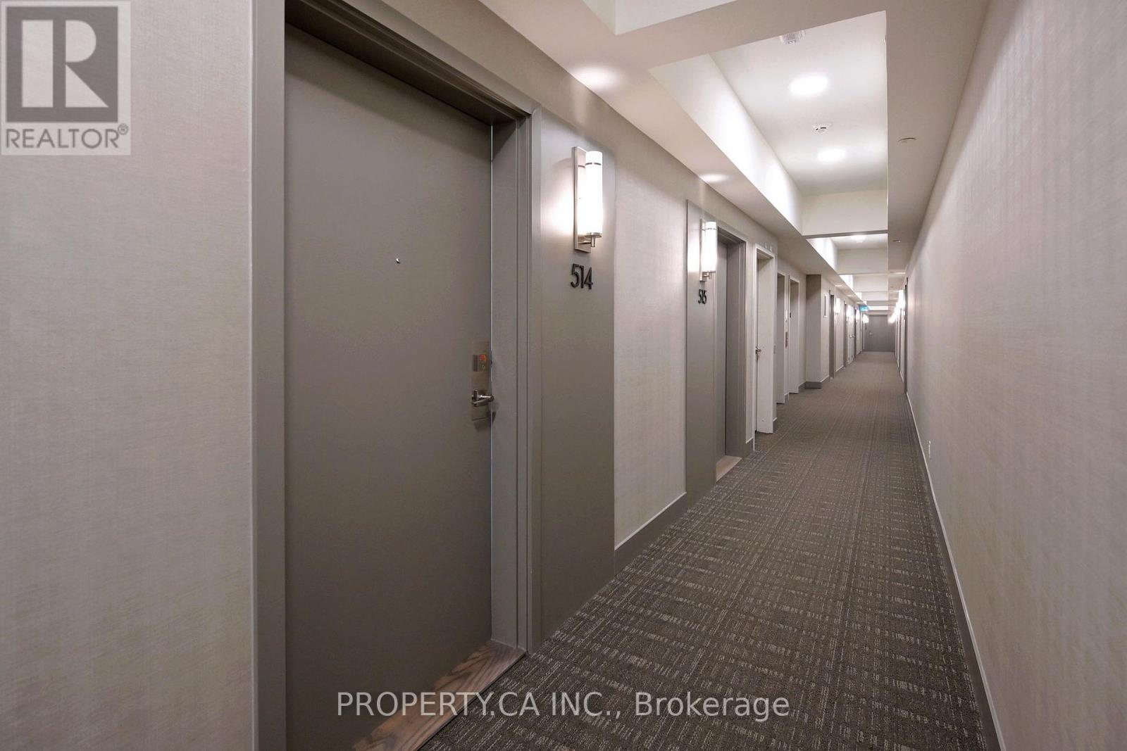 514 - 165 CANON JACKSON DRIVE W