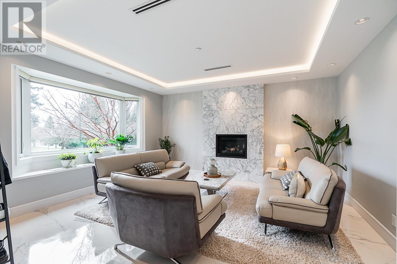 823 W 52ND AVENUE