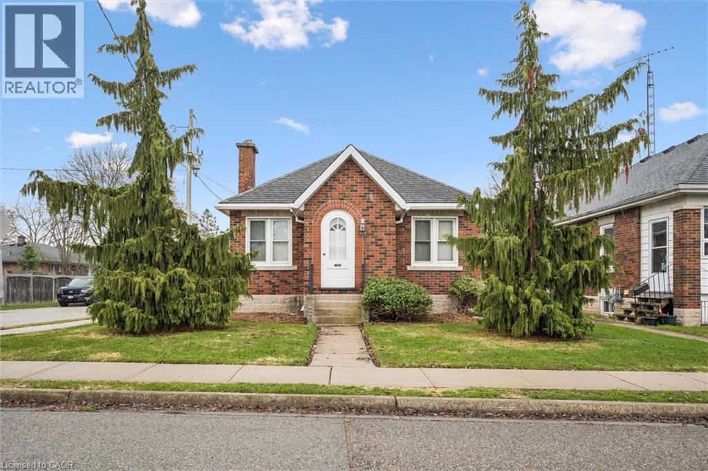 605 WATERLOO Street S