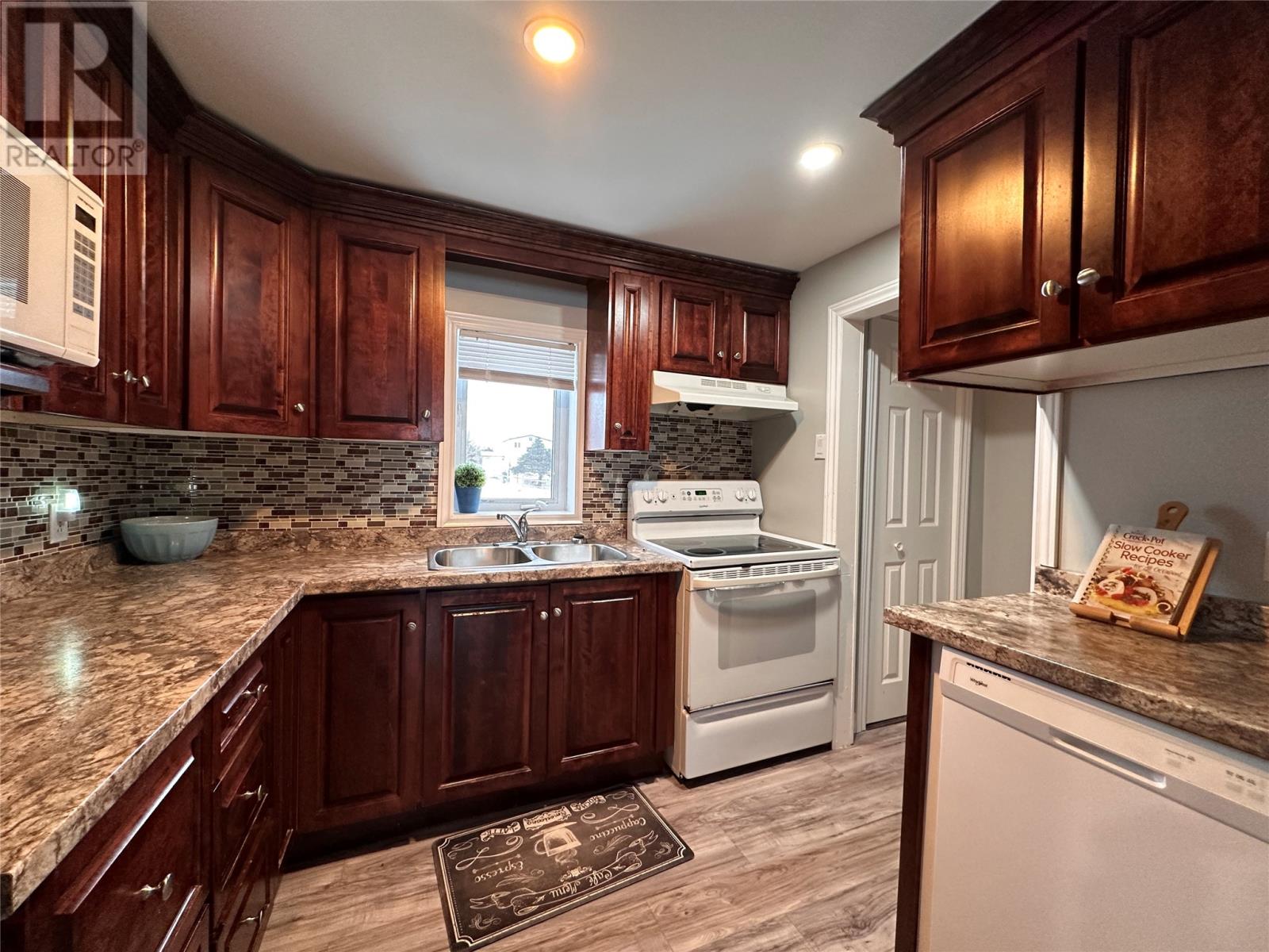 14A Truxton Place