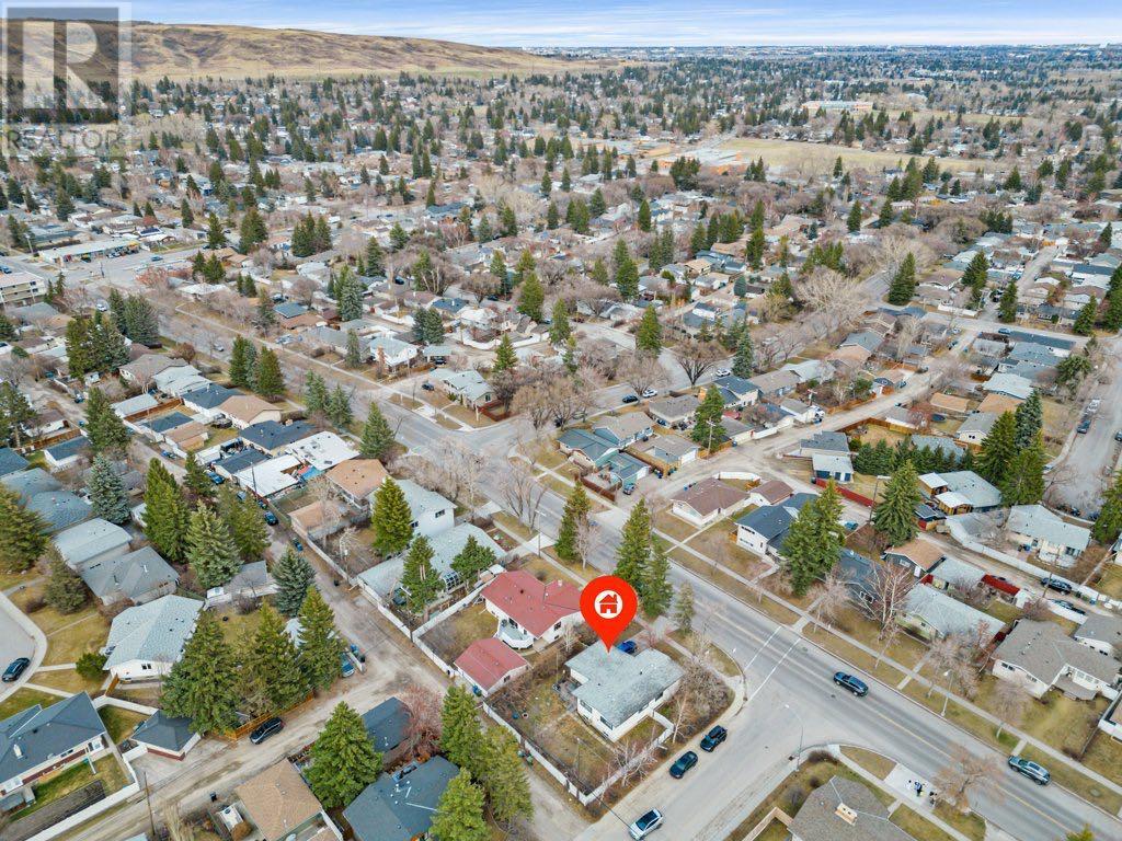 4203 Brisebois Drive NW