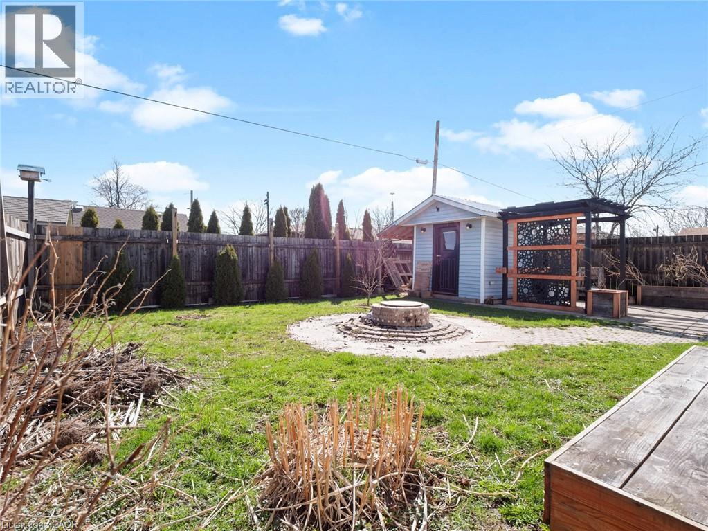 379 SOUTHWORTH Street S