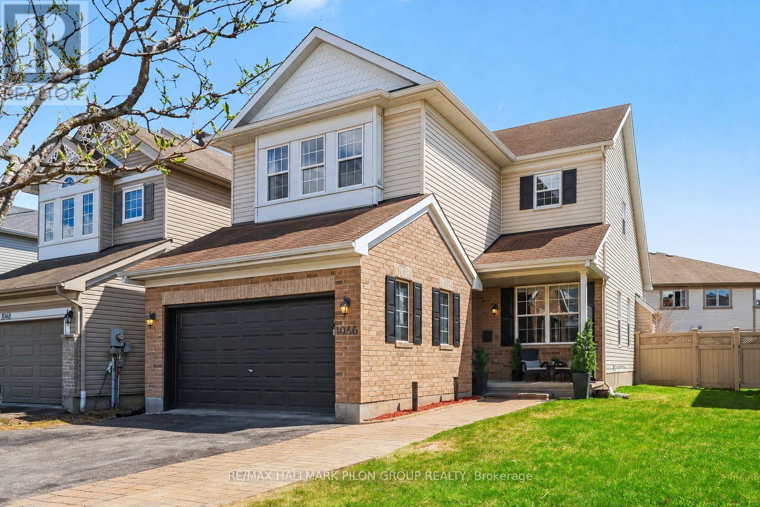 Photo 1 of 21 — 1046 FIELDFAIR WAY, Ottawa, ON K4A0E2