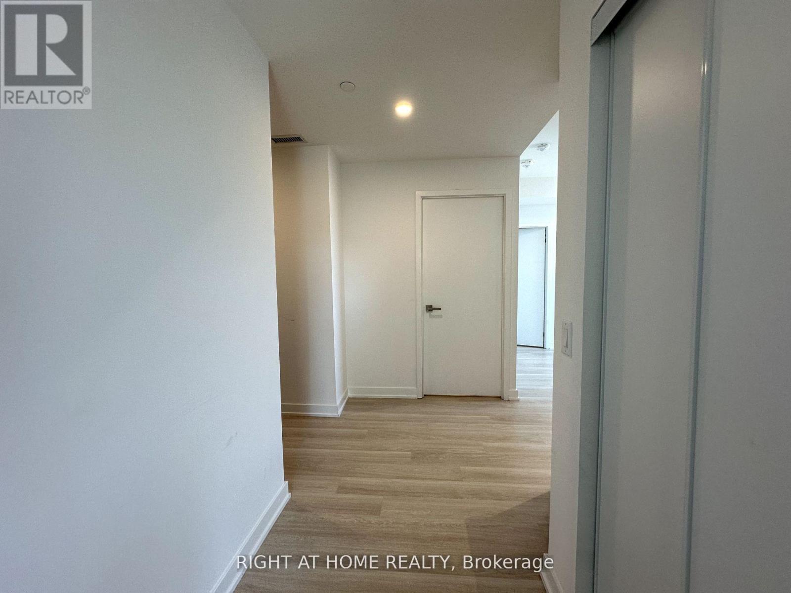 903 - 30 TRETTI WAY