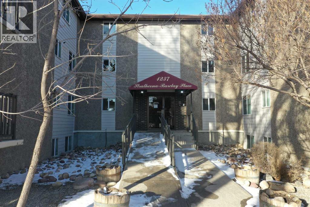 121, 1237 4 Avenue S