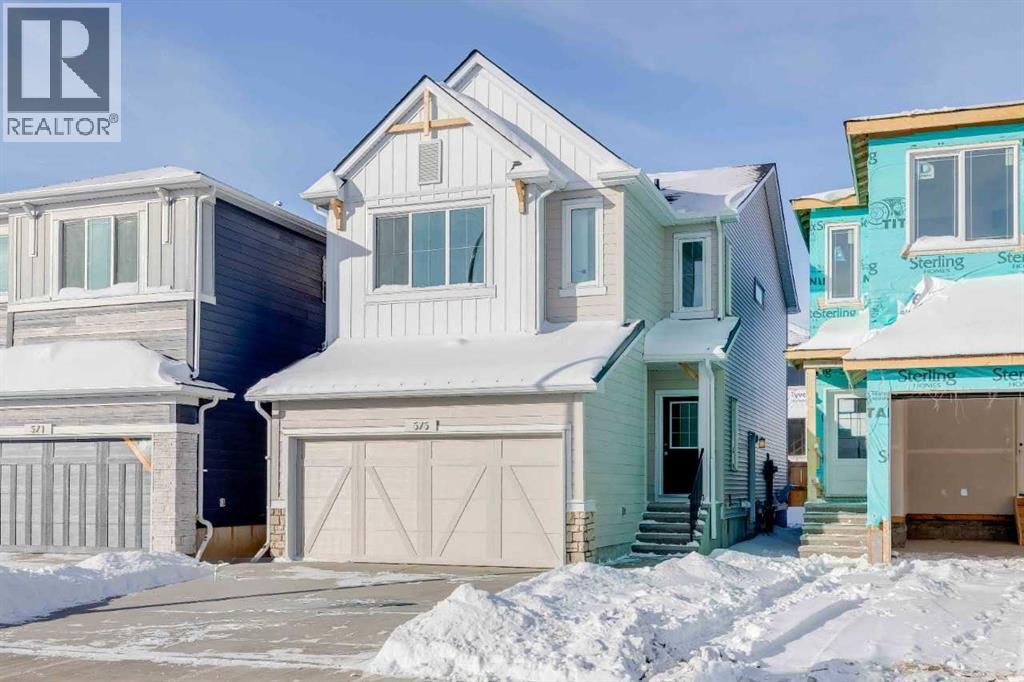 575 Buffaloberry Manor SE