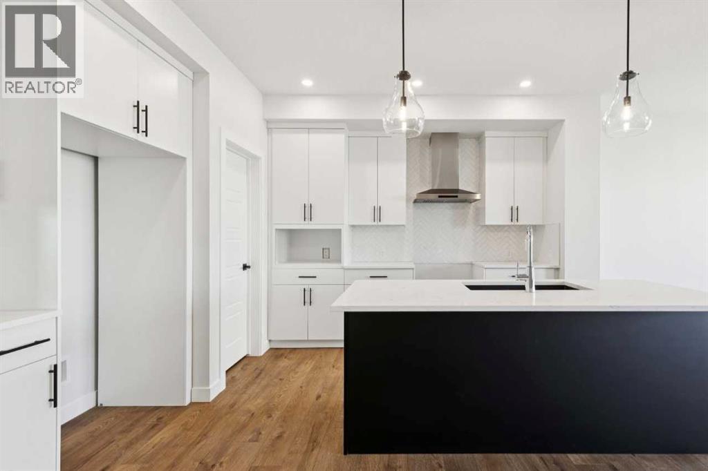 575 Buffaloberry Manor SE