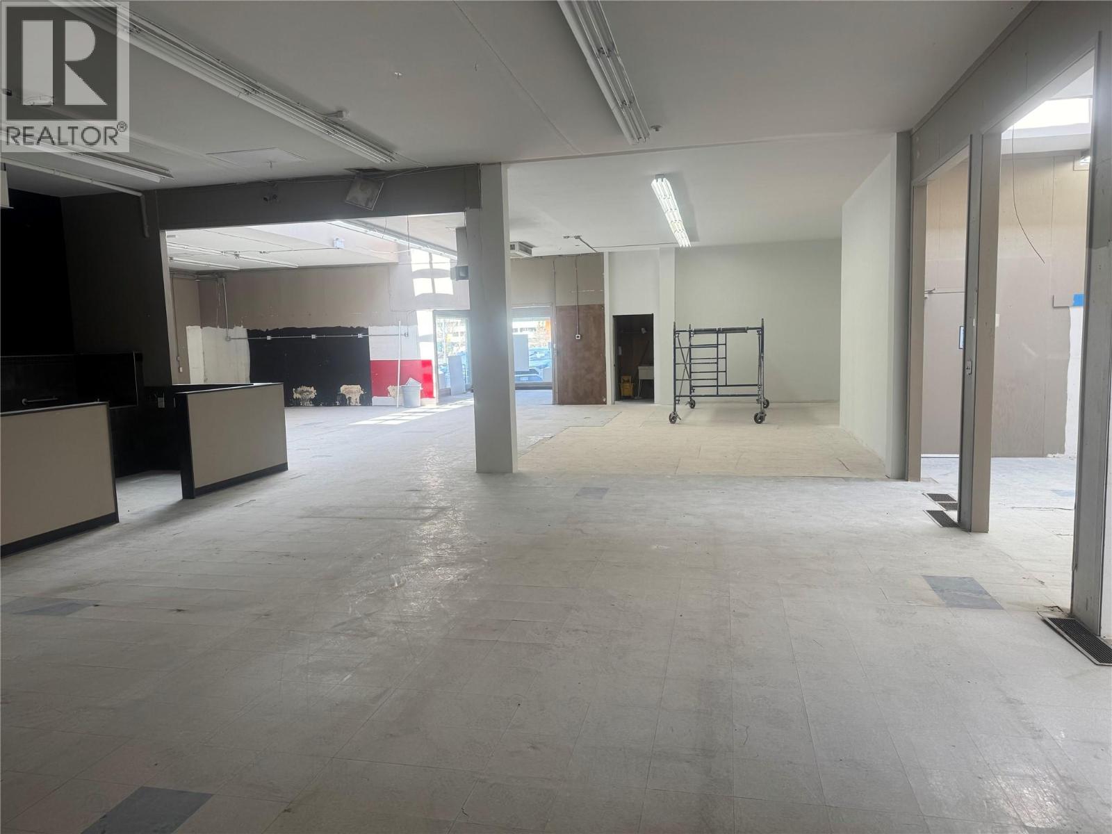 402 Industrial Avenue E