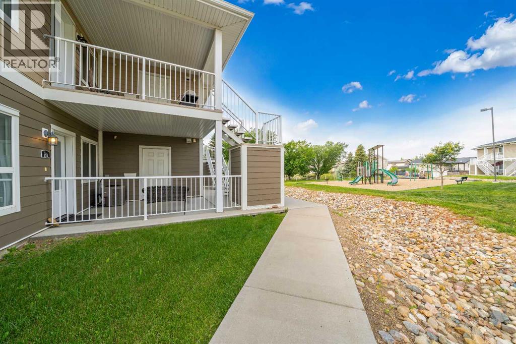 Photo 1 of 23 — 131 Southlands Pointe SE, Medicine Hat, AB T1B0M5