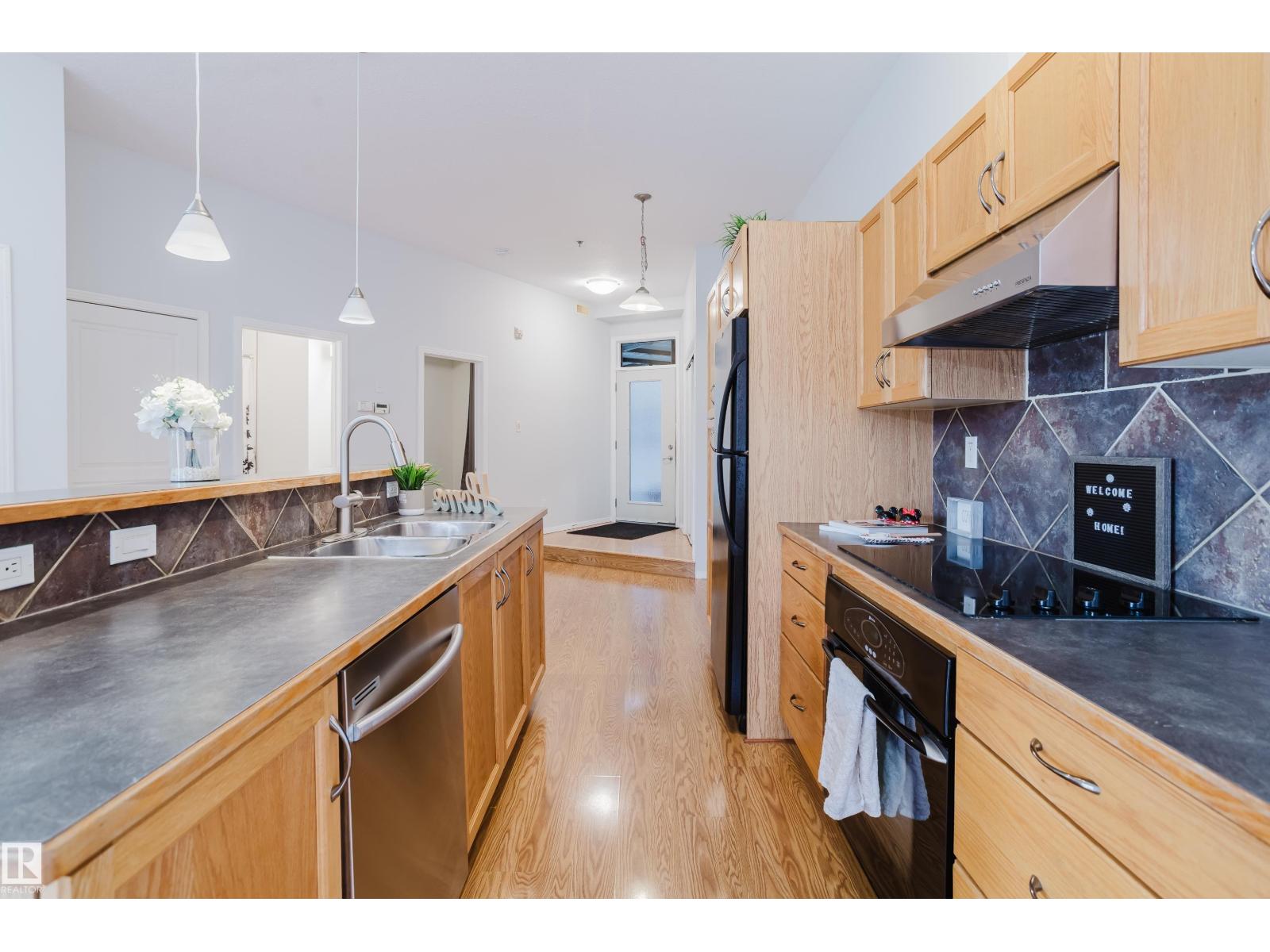 #207 10147 112 ST NW