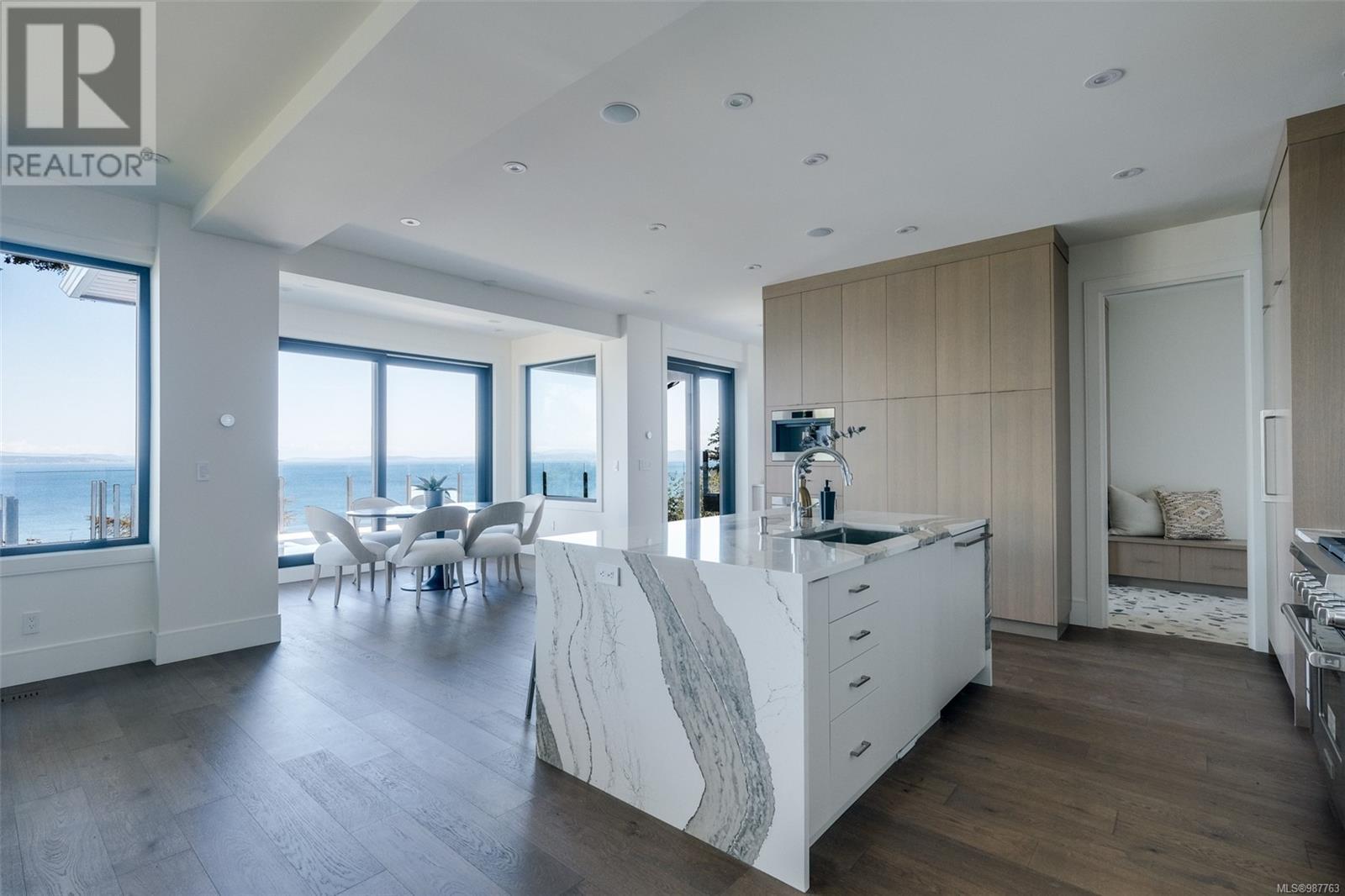 4599 Cordova Bay Rd