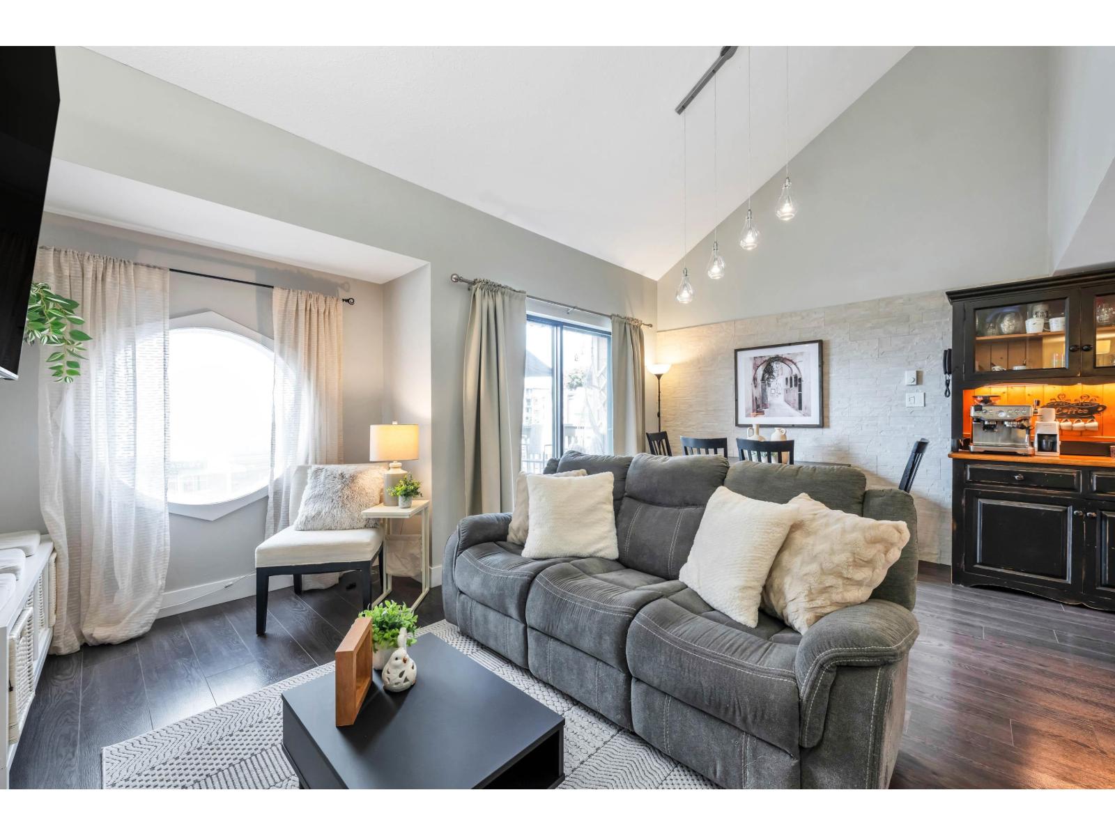 7 20229 FRASER HIGHWAY