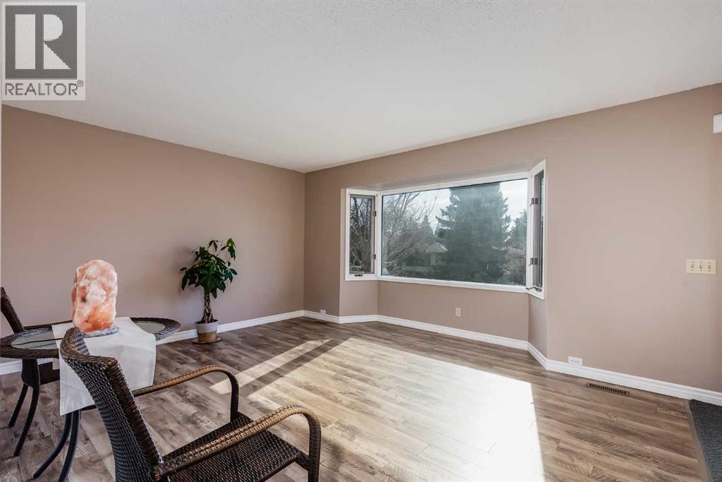 248 Huntcroft Road NE