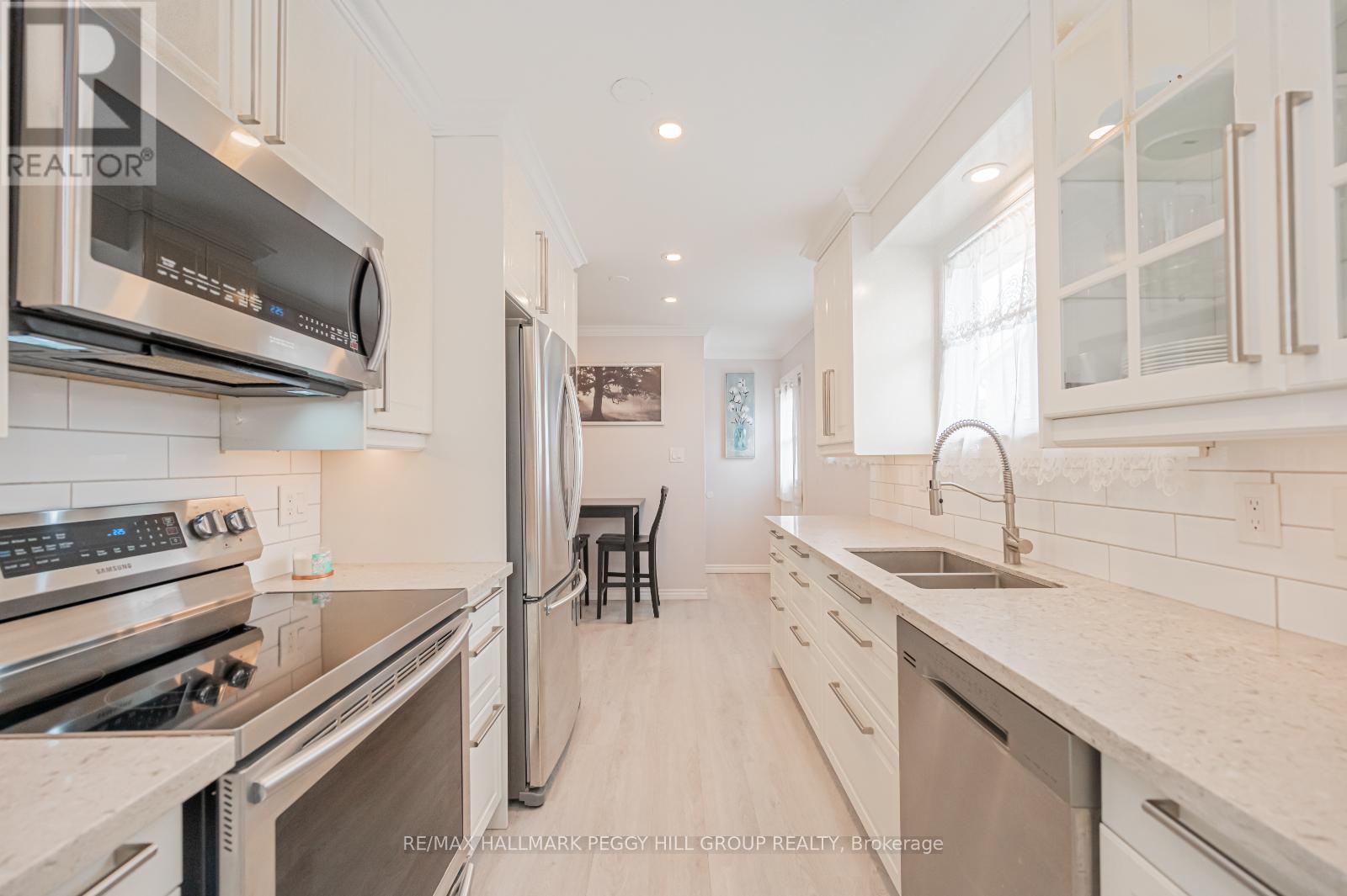 17A CUNDLES ROAD E