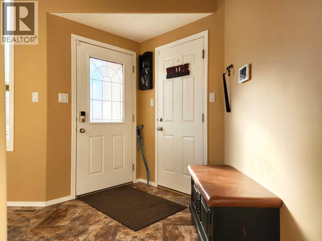 52 Squamish Crescent W