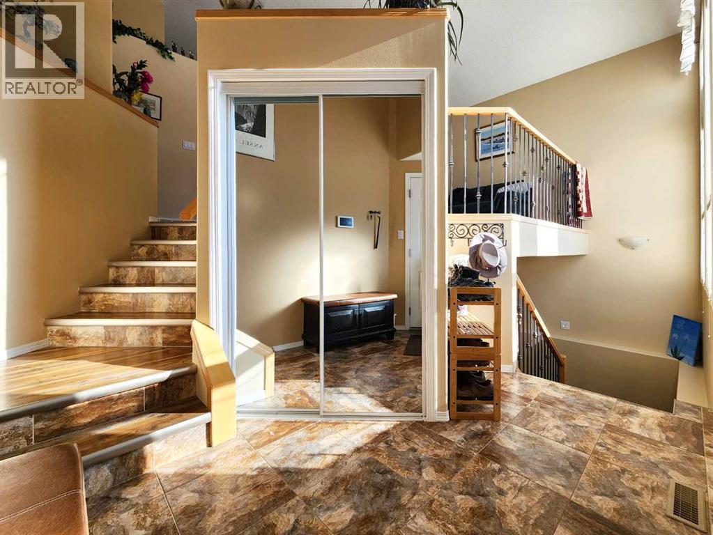 52 Squamish Crescent W