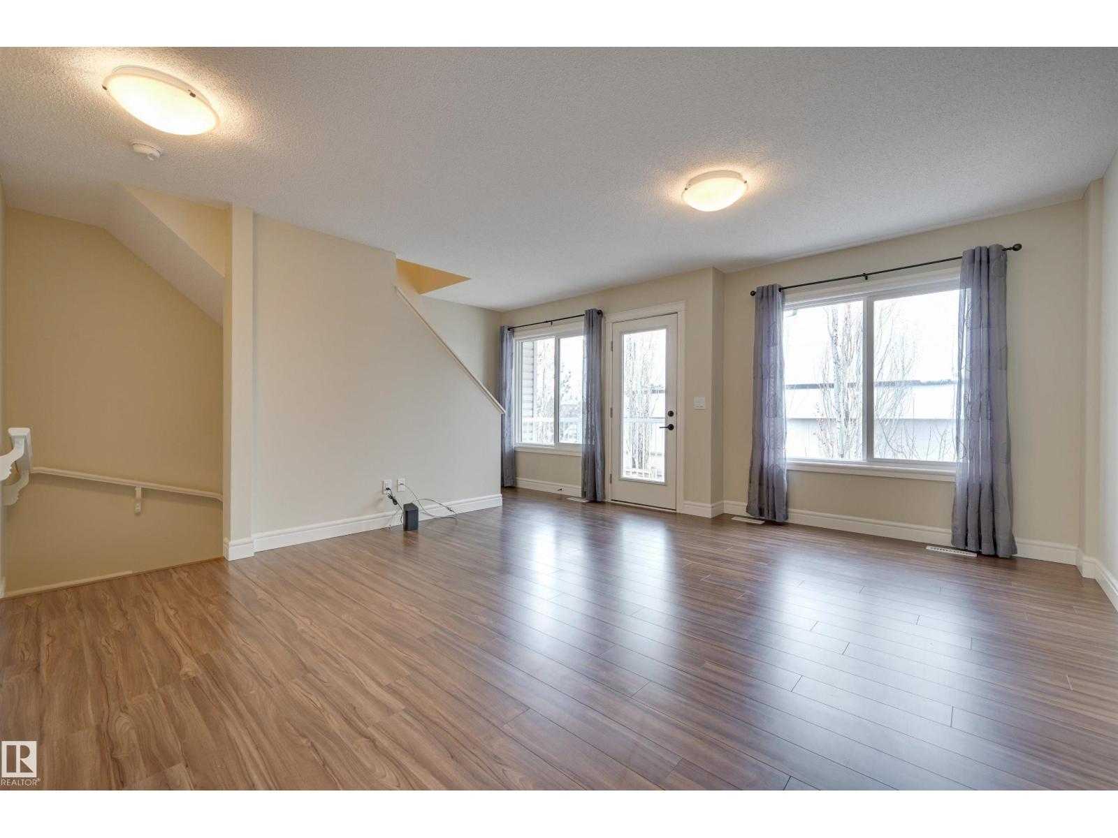 #57 330 BULYEA RD NW