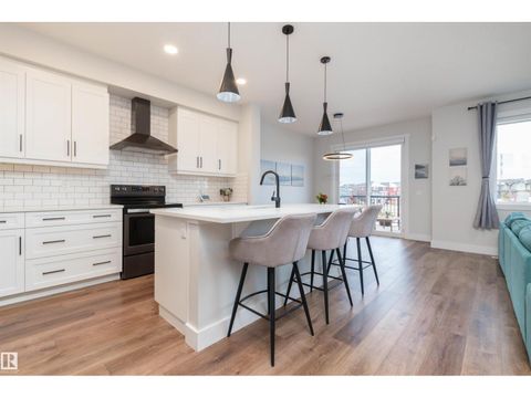 3805 CHERRY LO SW Edmonton AB T6X2K7