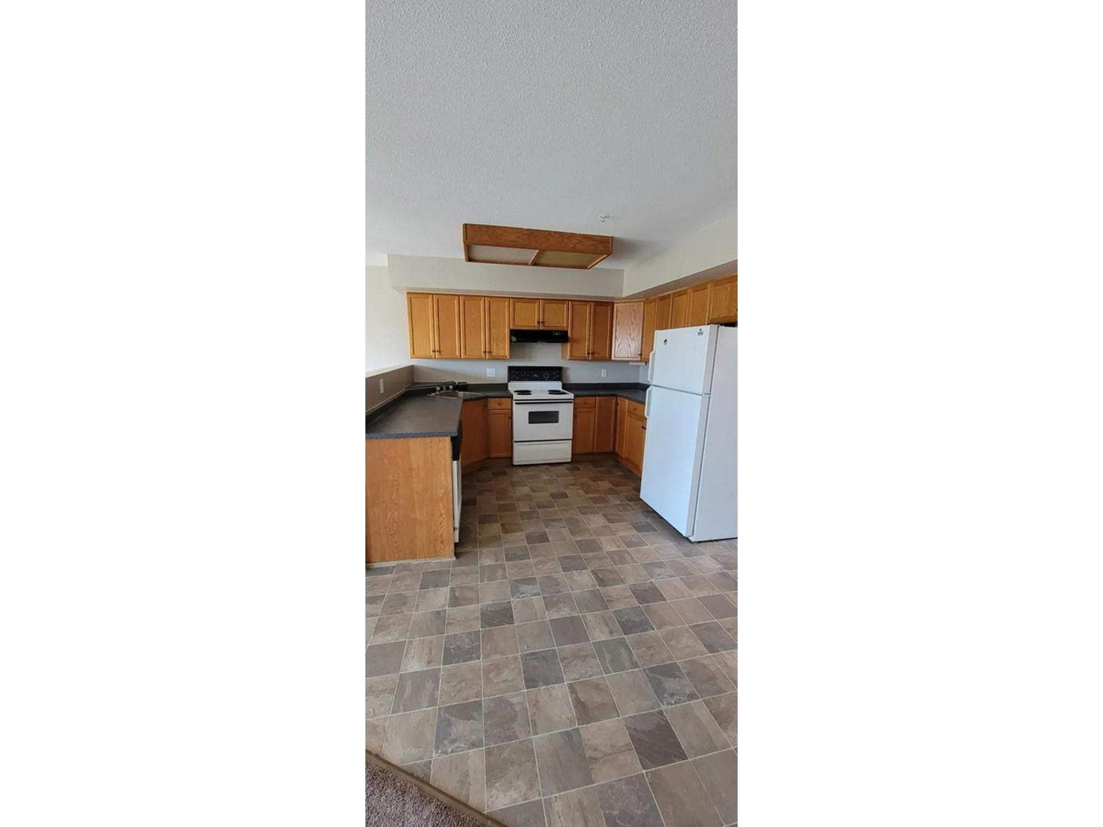 202 27262 FRASER HIGHWAY