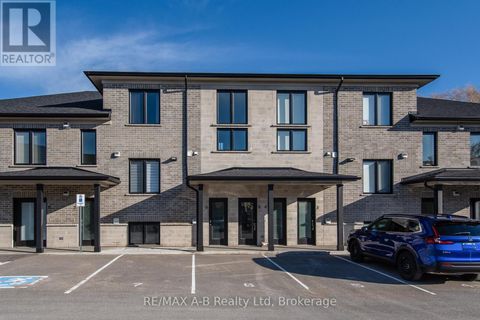 UNIT #5 - 3202 LINE 37 VIVIAN LANE Stratford ON N5A0K6