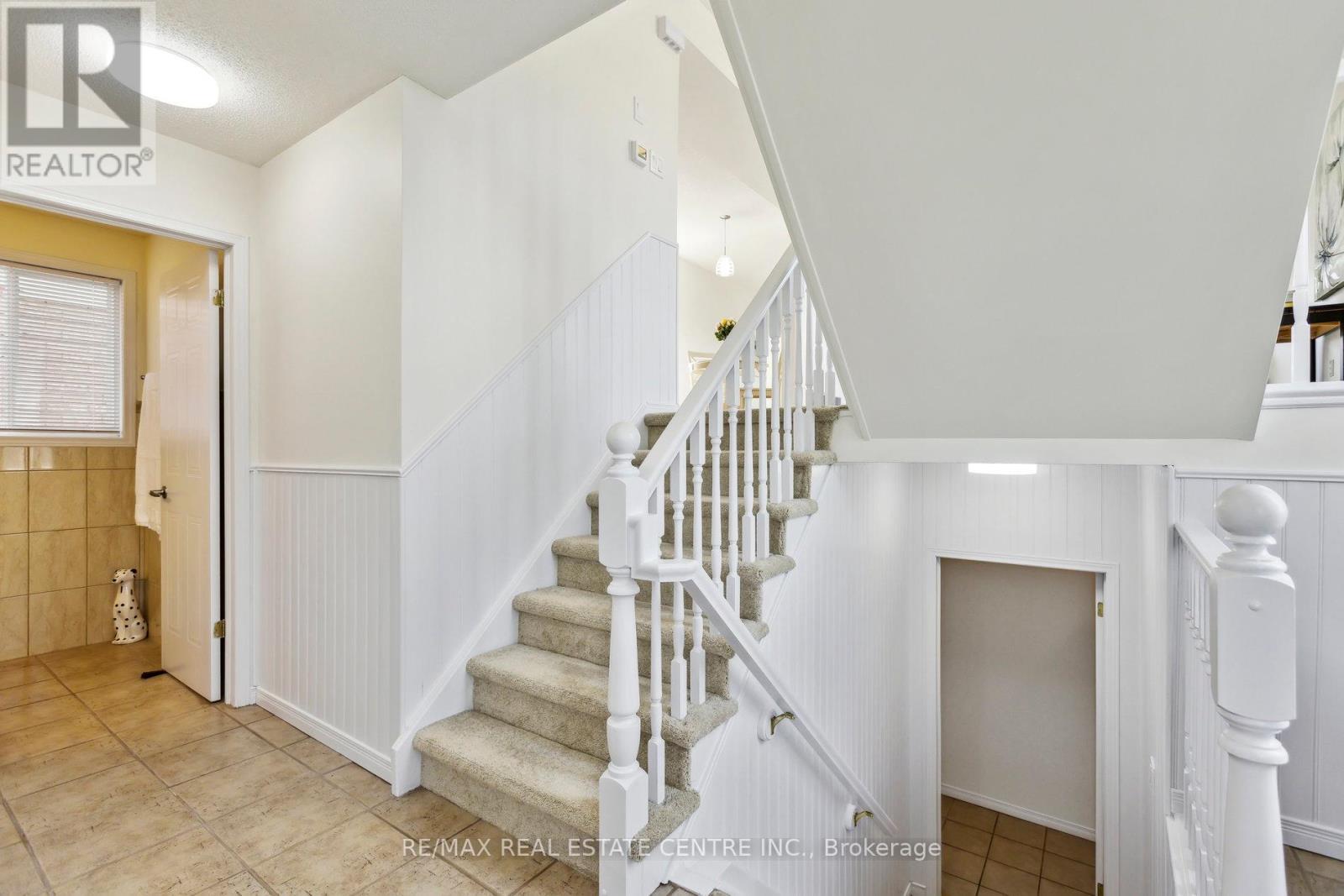 1 SILVERSMITH COURT