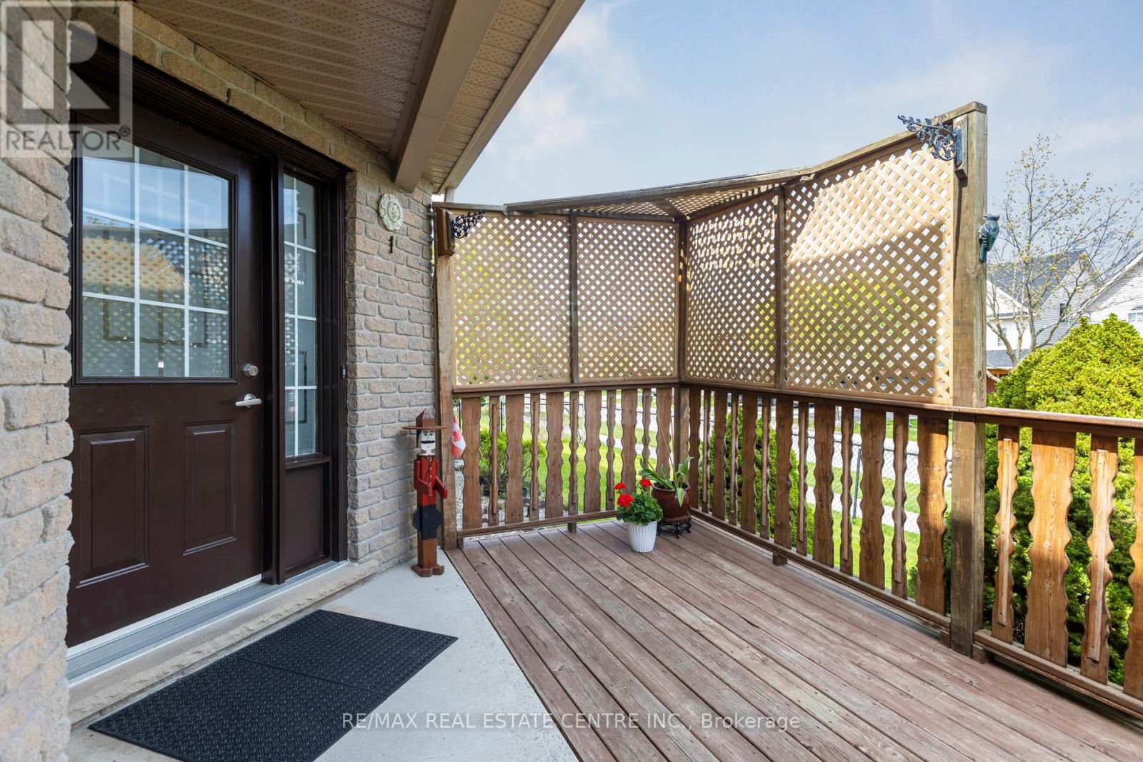1 SILVERSMITH COURT