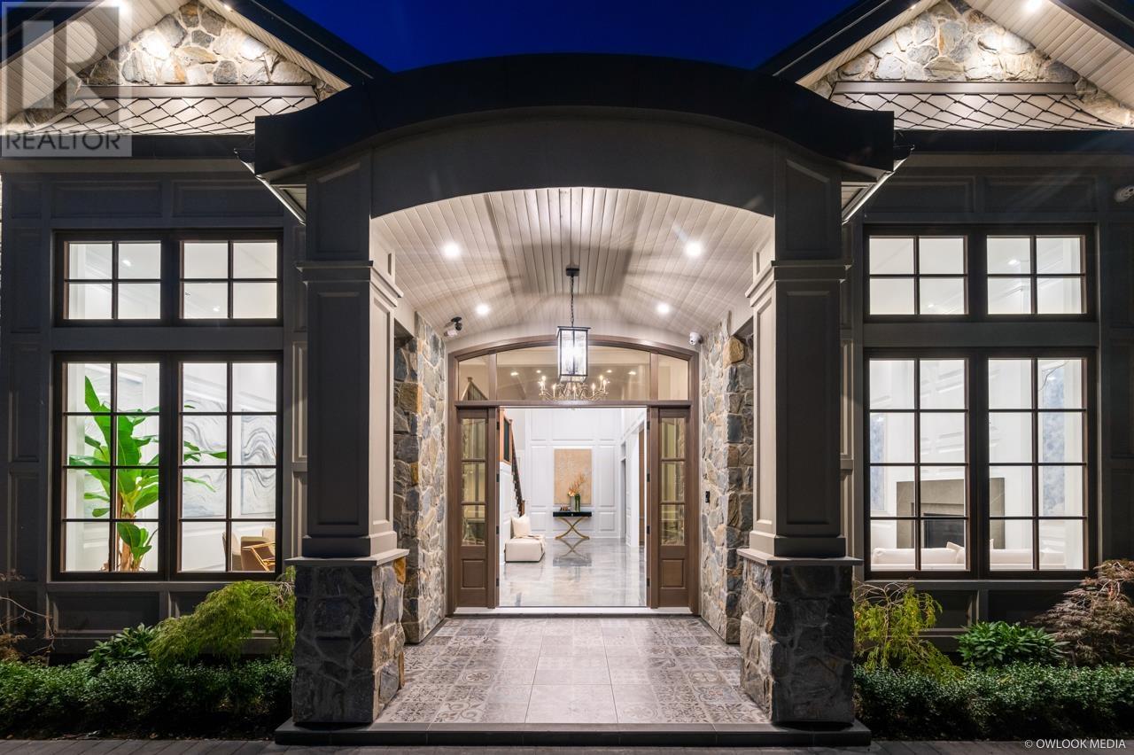 7680 GLACIER CRESCENT